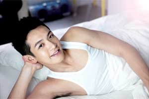 台媒:柯震东徐若瑄获选男女同志之“最爱”