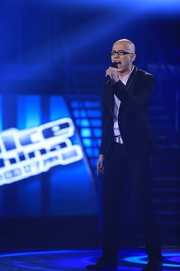 《直通春晚》首场“好声音”夺冠 被指像青歌赛