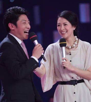 章子怡谈与撒贝宁恋情:恋爱靠相互交流和感觉